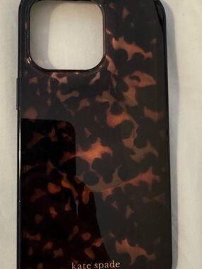 kate spade Tortoiseshell-Pattern Phone Case in Brown and Black
